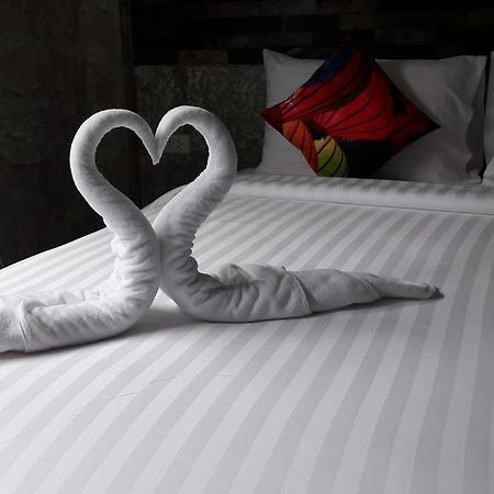 Moment House Hua Hin Hostel Εξωτερικό φωτογραφία