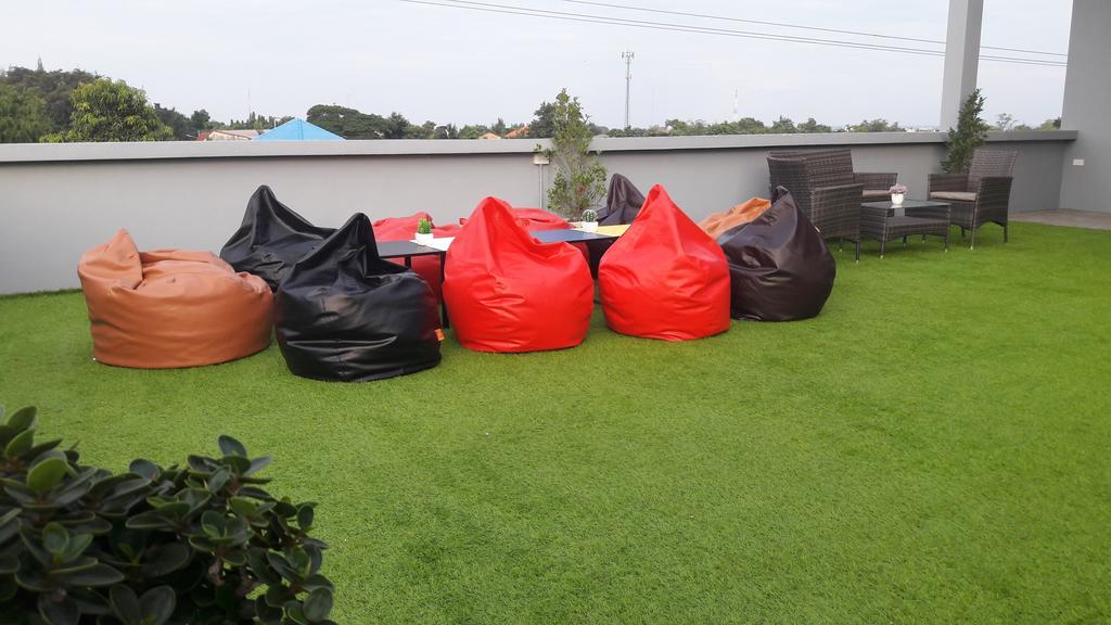 Moment House Hua Hin Hostel Εξωτερικό φωτογραφία