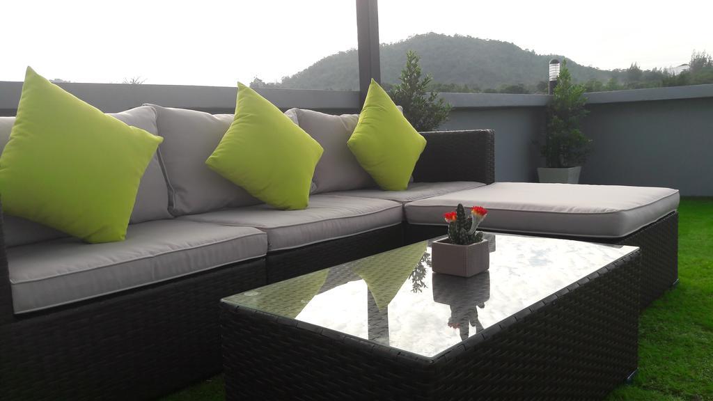 Moment House Hua Hin Hostel Εξωτερικό φωτογραφία