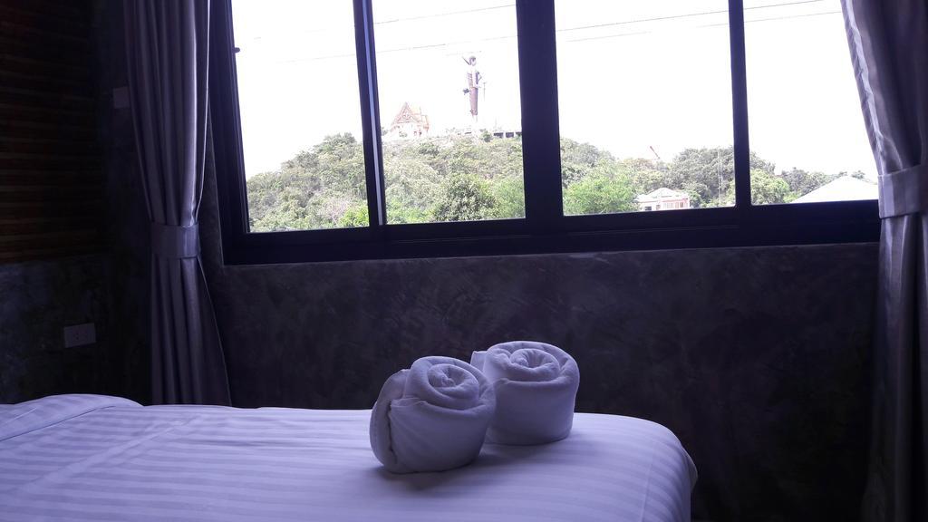 Moment House Hua Hin Hostel Εξωτερικό φωτογραφία